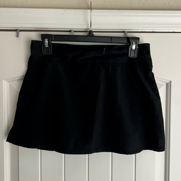 Tennis Skirt - Picture 2 of 3